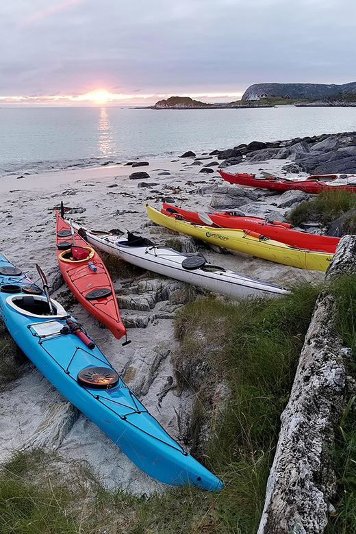 From Tromsø: Sea Kayaking Tour at Sommarøy with Transfer - A white-beach pause with hot drinks