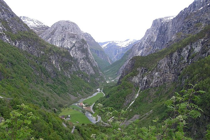 Full Day Guided Roundtrip From Bergen To Sognefjord With Flam Railway - The Flåm Railway and return to Bergen