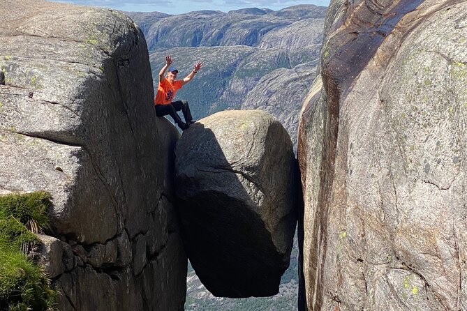 Full Day Hiking Adventure from Bergen to Trolltunga - Reaching Trolltunga is the day’s main payoff
