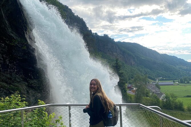 Full Day Hiking Adventure from Bergen to Trolltunga - The early departure from Bergen
