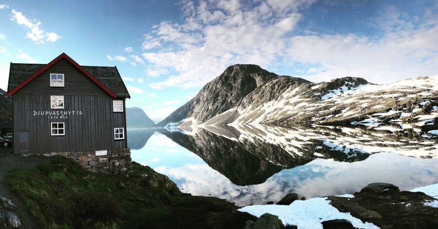 Geiranger: Dalsnibba, Flydalsjuvet, Eagle Bend & Fjords Tour - Flydalsjuvet gives you the first postcard view
