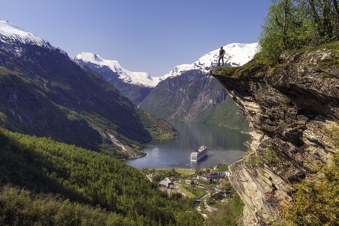 Geiranger: Excursions.no Geiranger Highlights - Eagle Road and the Seven Sisters view