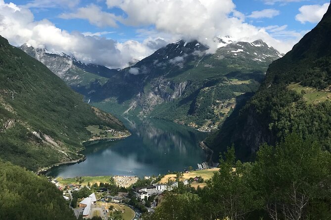 Geiranger: Excursions.no Geiranger Highlights - Flydalsjuvet: Geiranger’s classic picture