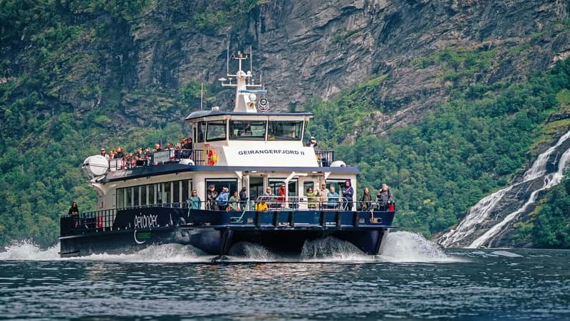 Geiranger: Fjord and Waterfalls Sightseeing Boat Trip - Key points before you board
