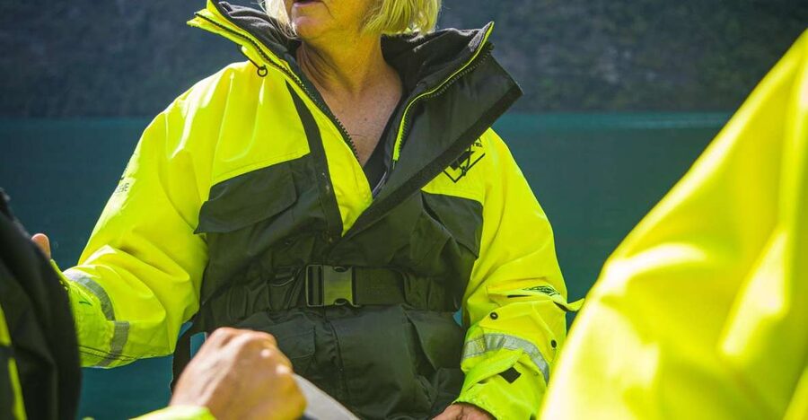 Geiranger: Guided Geirangerfjord Boat Tour - Why a small boat changes the Geirangerfjord experience