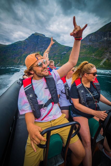 Geiranger: Guided Geirangerfjord Boat Tour - De Syv Søstre and the stories behind the falls