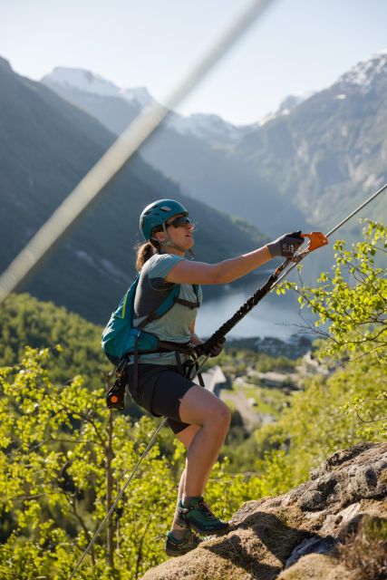 Geiranger: Rappelling tour with epic view - Two 50-meter rappels above the forest