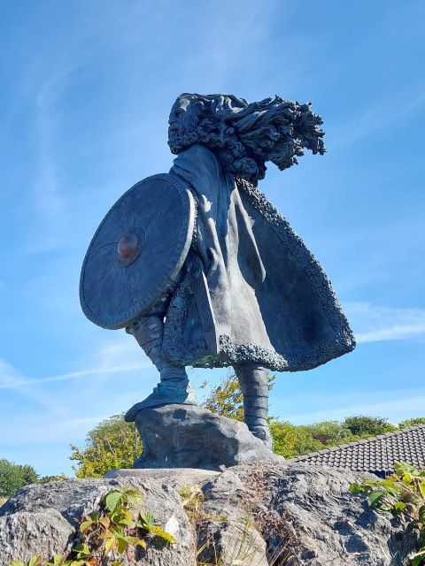 Guided E-Bike Tour in Haugesund: city, vikings, Rising Tides - Through central Haugesund and the Town Hall