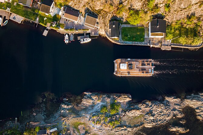 Guided Sightseeing Cruise on Oslofjord by Premium Silent Boat - The islands, wildlife, and smaller details
