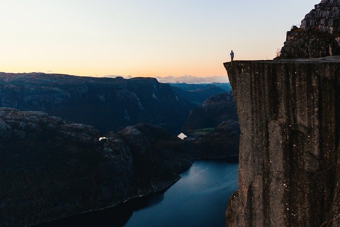 Guided sunrise hike to Pulpit Rock Preikestolen - The transfer from Stavanger to the trailhead