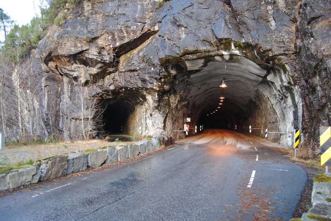 GUIDED TOUR: Secrets of the Fjords - the Osterfjord and Mo, 6.5 hours - Mo is the day’s best pause