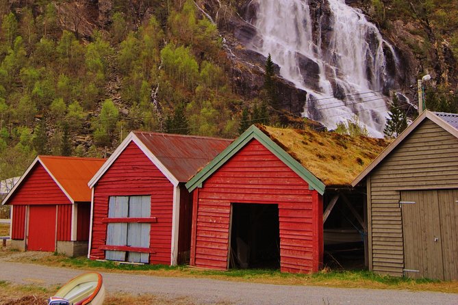 GUIDED TOUR: Secrets of the Fjords - the Osterfjord and Mo, 6.5 hours - Kvernhusfossen and the long return drive