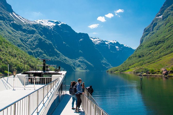 Guided tour - Viking Village, Nærøyfjord Cruise and Flåm Railway - Tvindefossen and the road from Bergen to Voss