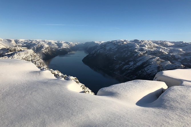 Guided winter hike to Pulpit Rock Preikestolen - Why Preikestolen is worth the effort
