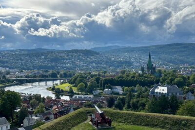 Half-Day Highlights of Trondheim by Bus and City Walk
