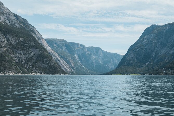 Hardangerfjord Ultimate RIB adventure from Ulvik - What the guide adds to the ride