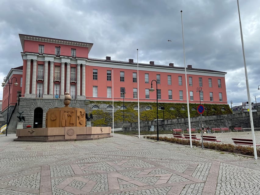 Haugesund: Guided Scenic Minibus tour of Haugesund - Steinsfjellet delivers the big view