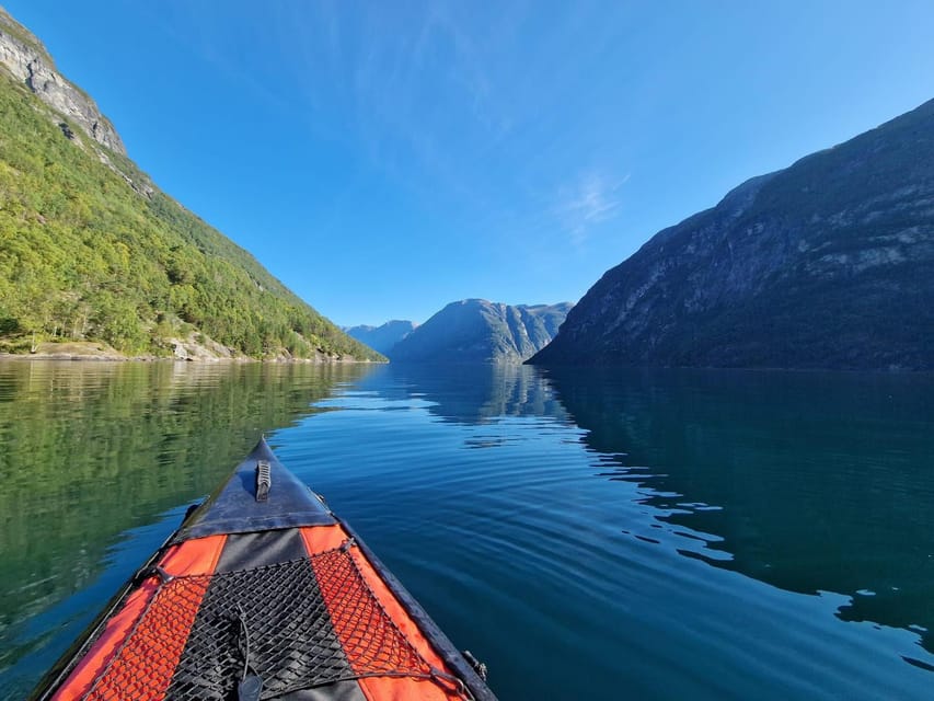 Hellesylt: Beginner-Friendly Fjord Kayaking Experience - Who will enjoy this Hellesylt paddle?