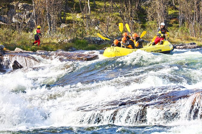 High Adrenaline Rafting in Dagali near Geilo in Norway - The first rapids set the tone