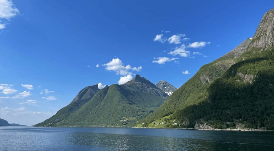 Hjørundfjord Fjord Cruise Afternoon Rountrip from Ålesund - What the price needs to deliver