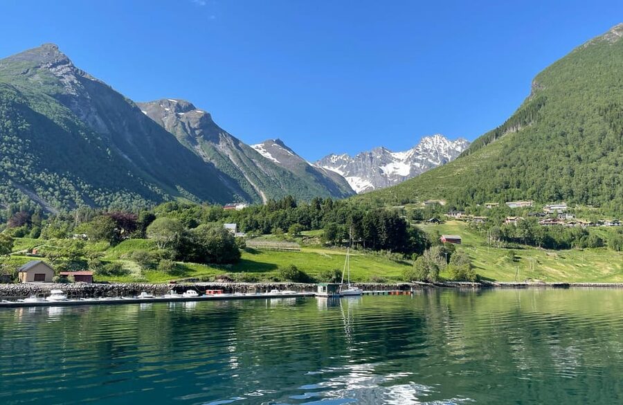 Hjørundfjord Fjord Cruise roundtrip from Ålesund - Booking and day-of-trip tips