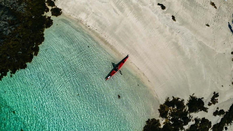 Lofoten: Guided Kayak Experience - What the two-hour paddle offers