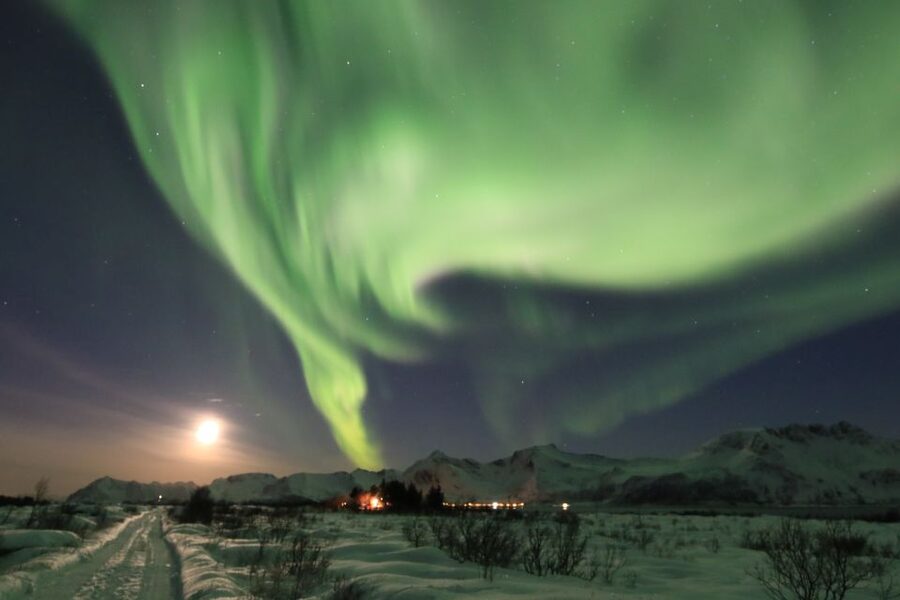 Lofoten: Northern Lights Tour with Photographer - Stories about science, culture, and northern nights