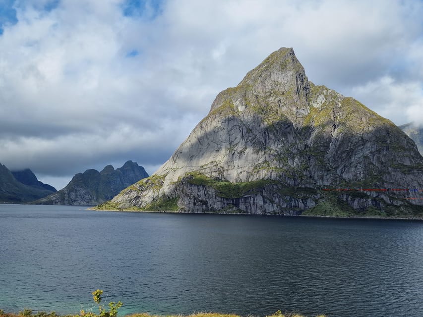 Lofoten: Reine, Hamnøy, and Skariskøya Photo Tour - Your guide may be the best part of the day