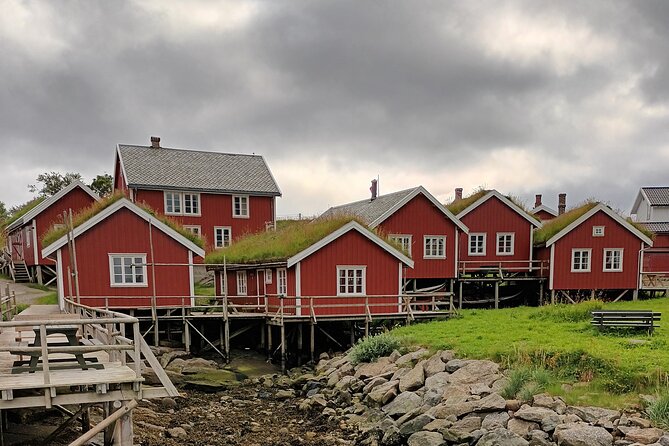 Lofoten VIP PRIVATE Tour from Leknes city / port - Hamnoy bridge and the red cabins