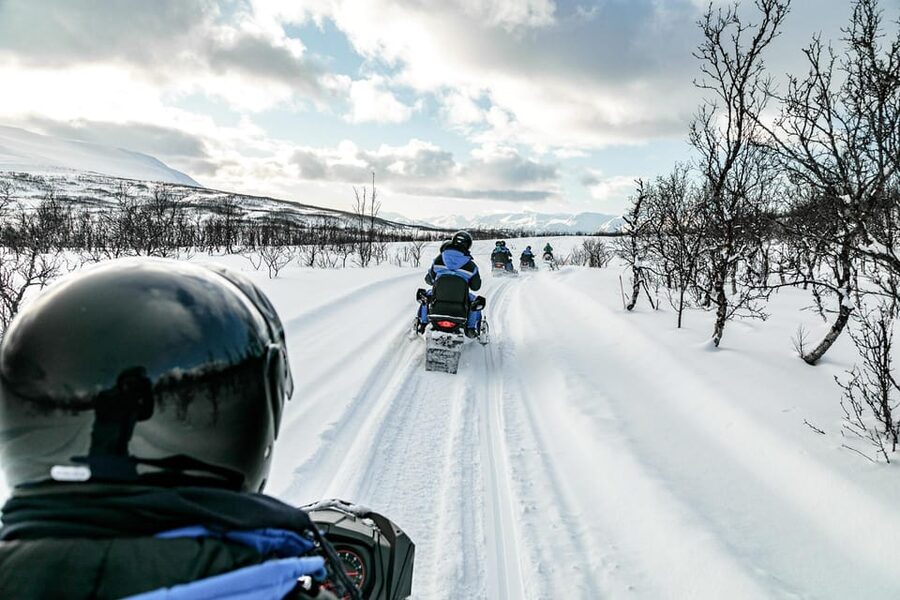 Lyngen: Snowmobile Safari with Lunch in seaside Restaurant - Key points to know before you book