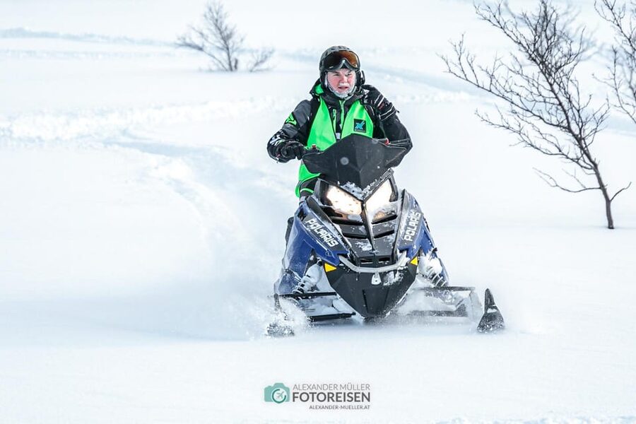 Lyngen: Snowmobile Safari with Lunch in seaside Restaurant - Why this Lyngen outing works so well