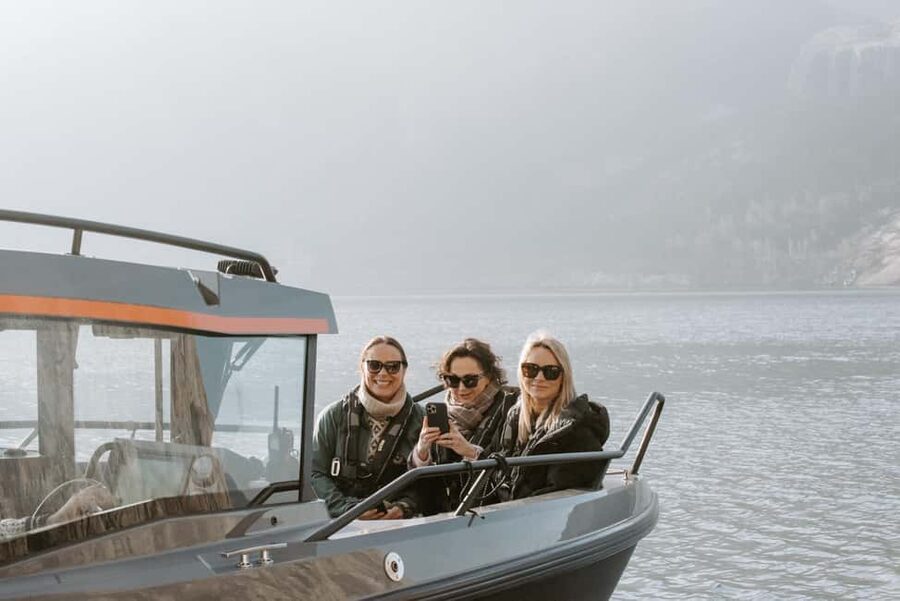 Lysefjord (Stavanger): Boattrip to Preikestolen from Forsand - Who should book this outing?
