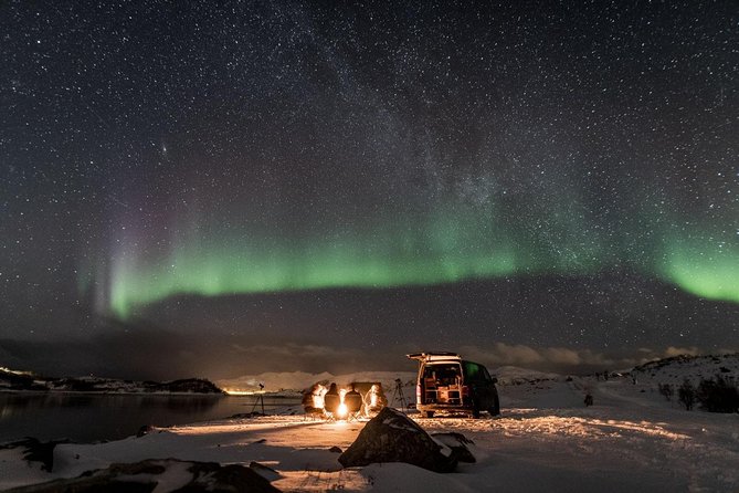 Minibus Northern Lights Chase with Photography from Tromsø - Leaving Tromsø for a moving target