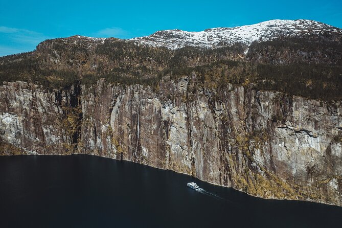 Mostraumen Fjord Cruise - the local operator - Starting near Bergen’s historic harbor
