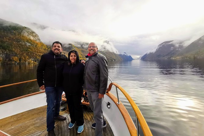 Mostraumen Private Pontoon Cruise - Cruising the Osterfjord by pontoon