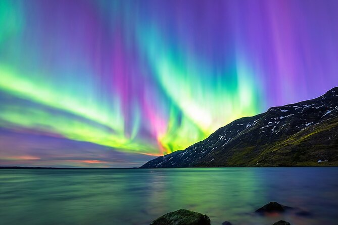 Northern light hunt in Tromsø. WiFi included - How the Group Size Affects the Night