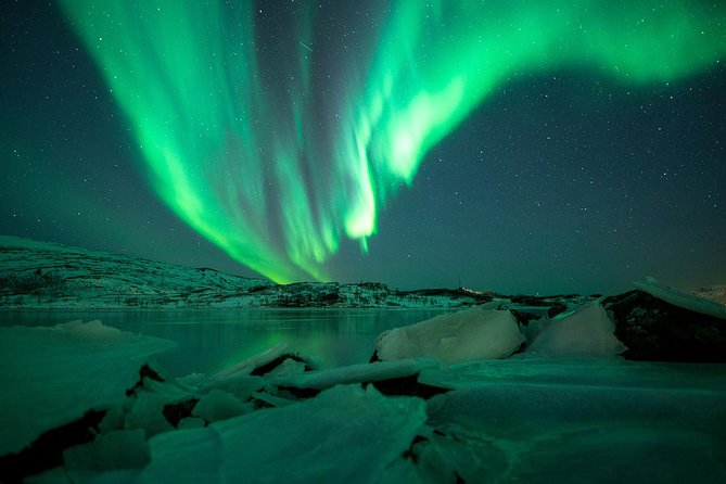 Northern Lights Big Bus Chase with Chasing Lights - The bus ride and the art of chasing clear skies