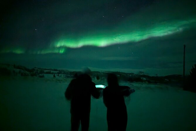 Northern Lights Minibus Chase Max 16 Person In Group - Key points before you book