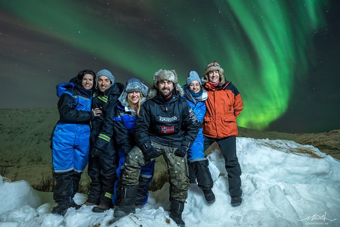 Northern Lights Private tour with your special ones - Greenlander - Photos without staring at your phone all night