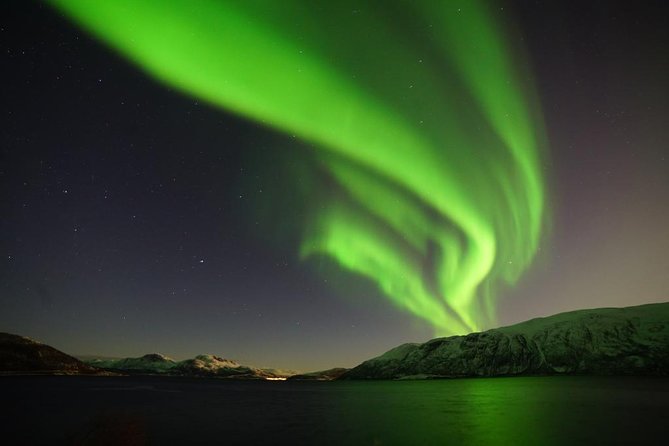 Northern lights - TeslaX Ecofriendly Car - Why a Tesla changes the feel of an aurora chase
