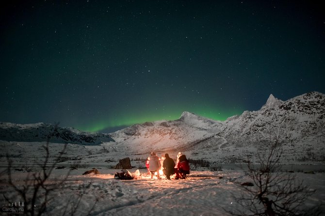 Northern Lights tour - All inclusive - Northern Horizon - Campfire food makes the waiting worthwhile