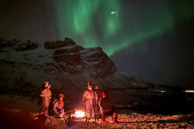 Northern Lights Tour with Hot Food and Drinks in Tromso - Key points at a glance