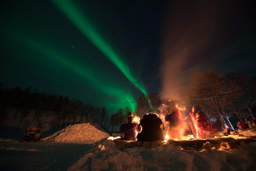 Northern lights Tromsø - small group tour with local guide - Starting at Kaigata 4 in Central Tromsø