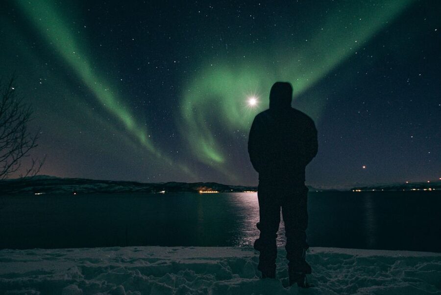 Northern lights Tromsø - small group tour with local guide - A Guide Who Knows the Road and the Sky