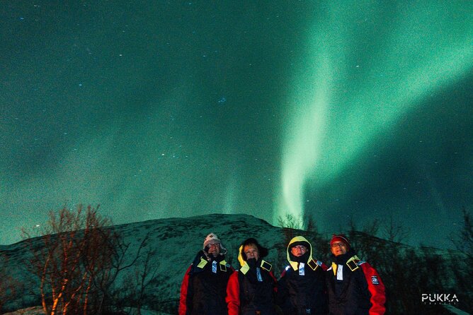Northern Lights x Mini Bus Chase - The bonfire, meal, and warm drinks