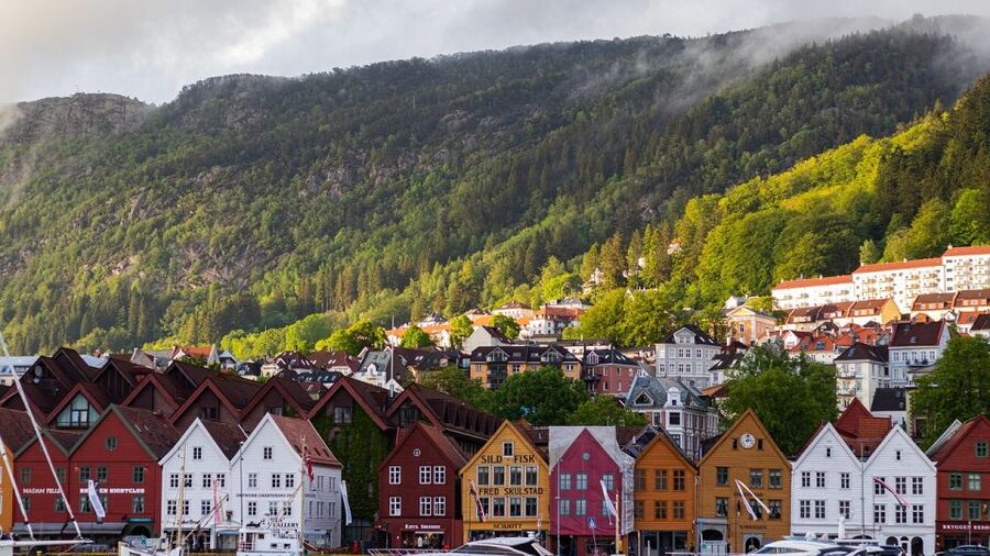 Norwegian Coastal Cities: Smartphone Audio Guide App - Bodø: A shorter city stop with flexible pacing