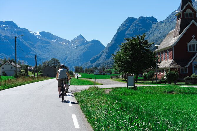 Olden: Fjord e-bike tour - Weather, roads, and the practical side of riding