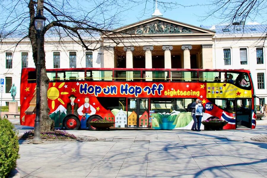 Oslo: 24 or 48-Hour Hop-On Hop-Off Sightseeing Bus Ticket - Karl Johans gate and Oslo’s central landmarks