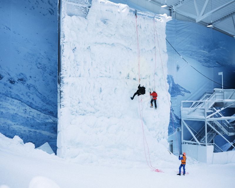 Oslo: Day Pass for Downhill Skiing at SNØ Ski Dome - The beginner’s area, ski park, and snow sports
