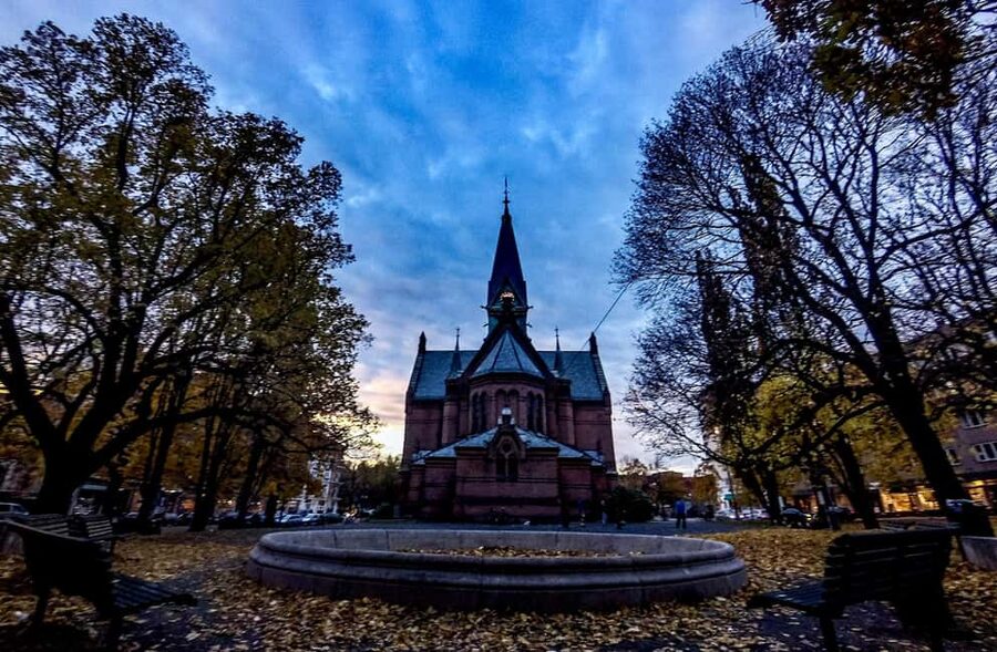 Oslo El-Bike Panorama Tour - Grünerløkka, street art, and local character